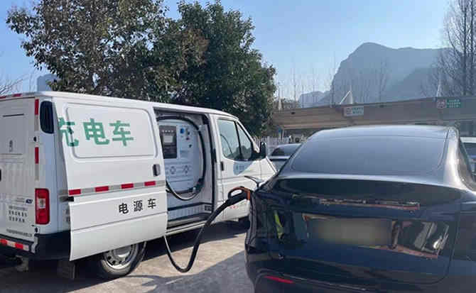 连南汽车搭电