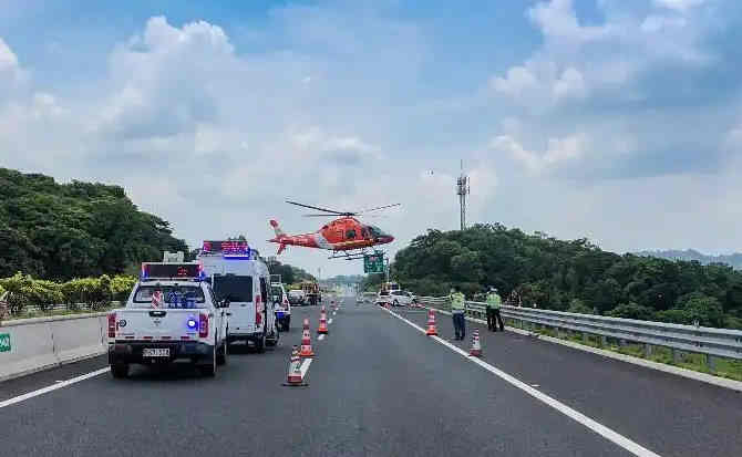 连南高速公路汽车救援案例